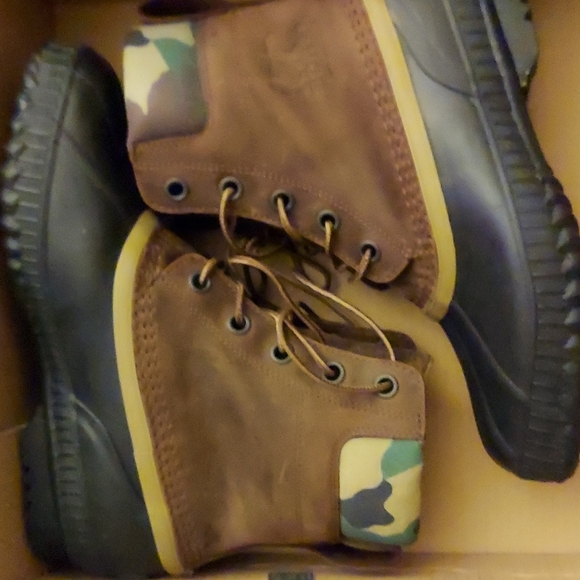 Sorel Cheyenne II Waterproof sz 9.5 men's boots brown w/ army fatigue trim - Picture 1 of 6